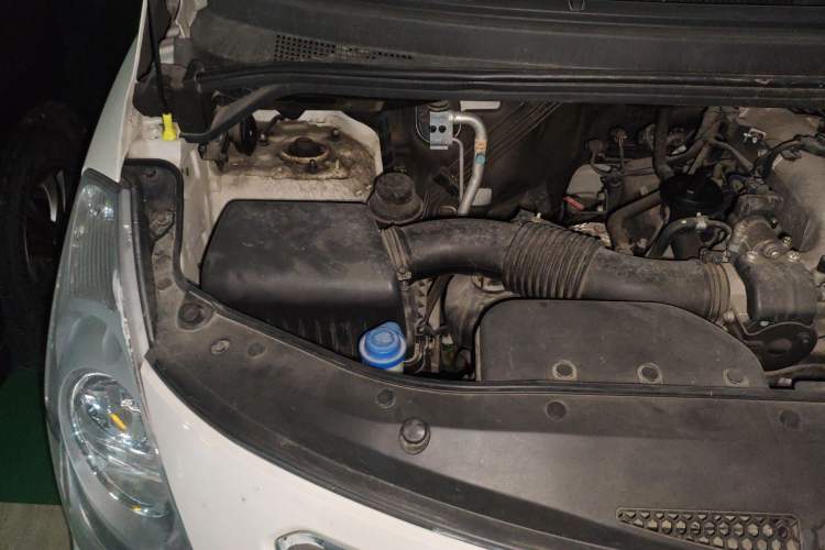 Used Hyundai H-1 Starex 2011 2.4L Comfort Edition Engine Bay Right