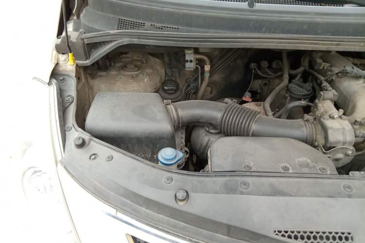 Used Hyundai H-1 Starex 2011 2.4L Luxury Edition Engine Bay Right