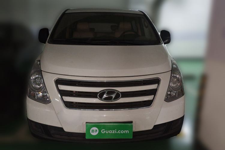 Used Hyundai H-1 Starex 2011 2.4L Comfort Edition Front