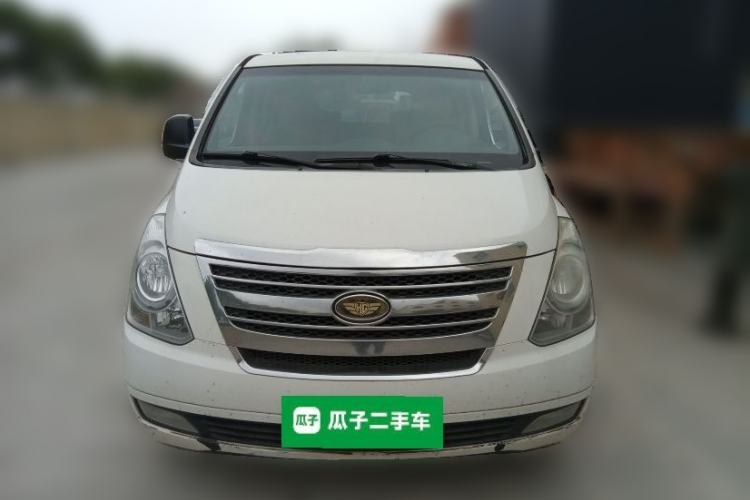 Used Hyundai H-1 Starex 2011 2.4L Luxury Edition Front