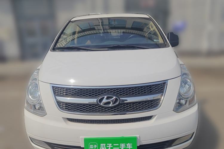 Used Hyundai H-1 Starex 2011 2.4L Luxury Edition Front