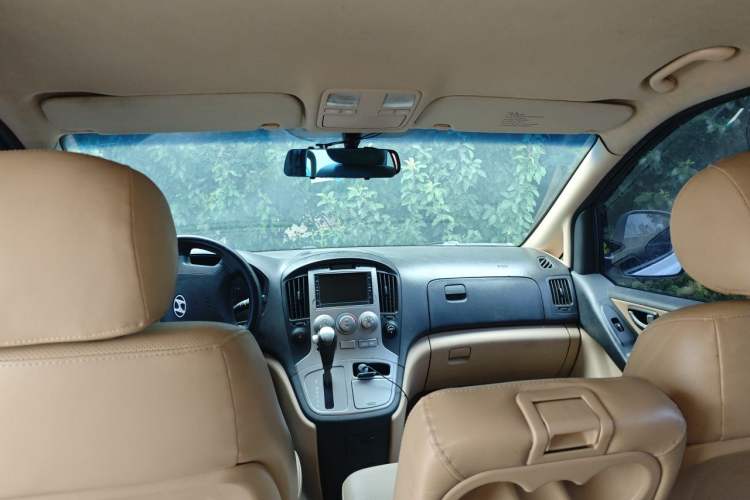 Used Hyundai H-1 Starex 2011 2.4L Luxury Edition Headliner