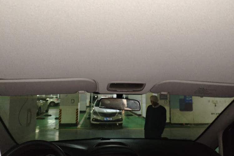 Used Hyundai H-1 Starex 2011 2.4L Comfort Edition Headliner