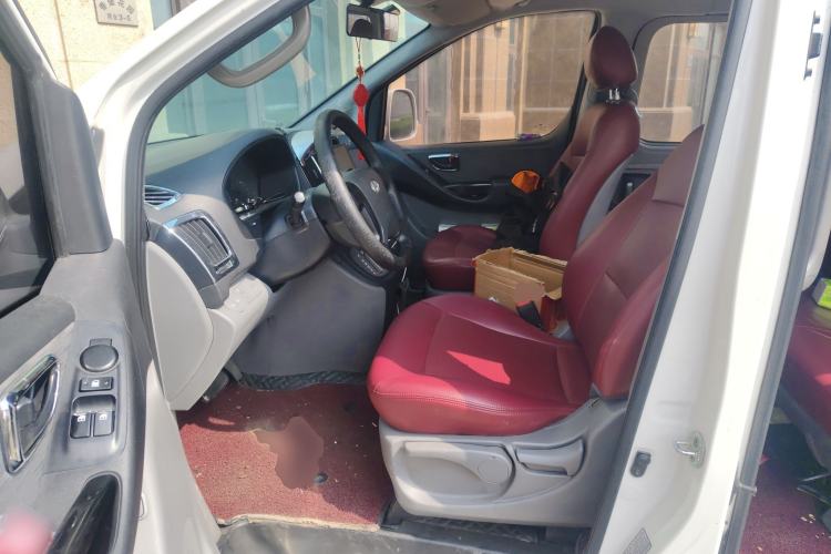 Used Hyundai H-1 Starex 2011 2.4L Comfort Edition Left Front Seat
