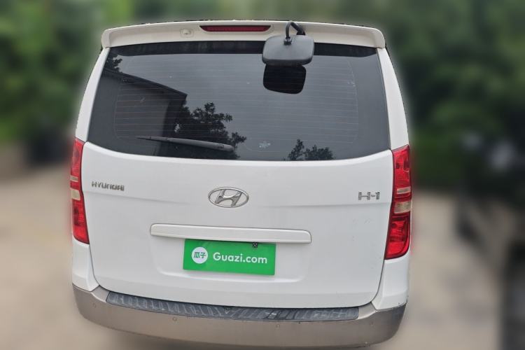 Used Hyundai H-1 Starex 2011 2.4L Luxury Edition Rear