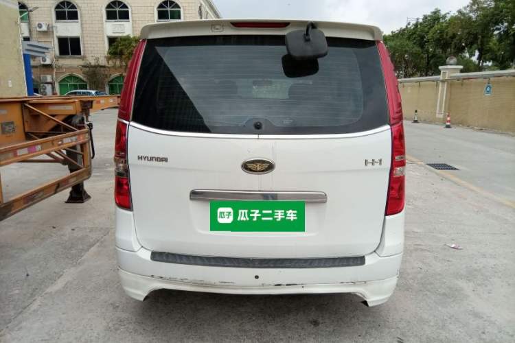 Used Hyundai H-1 Starex 2011 2.4L Luxury Edition Rear