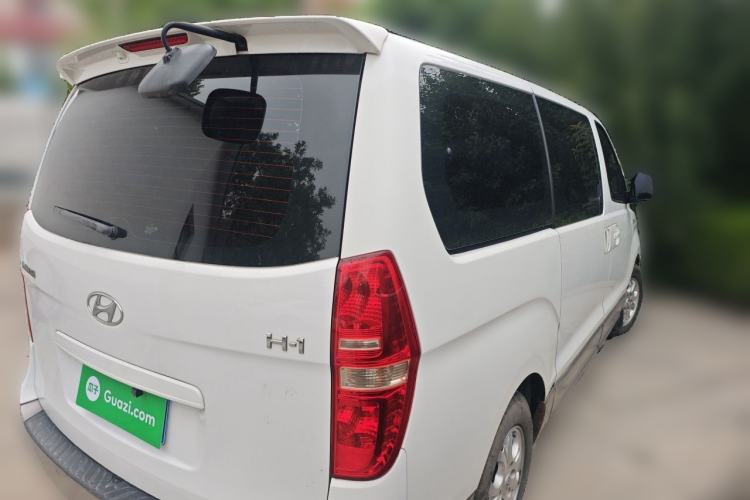 Used Hyundai H-1 Starex 2011 2.4L Luxury Edition Rear Right 45 Deg