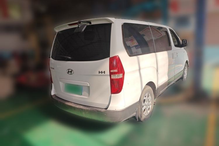 Used Hyundai H-1 Starex 2011 2.4L Luxury Edition Rear Right 45 Deg