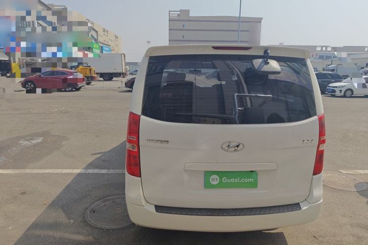 Used Hyundai H-1 Starex 2011 2.4L Luxury Edition Rear