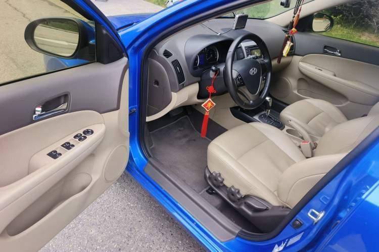 Used Hyundai i30 2009 1.6L Automatic Luxury Model Driver Seat