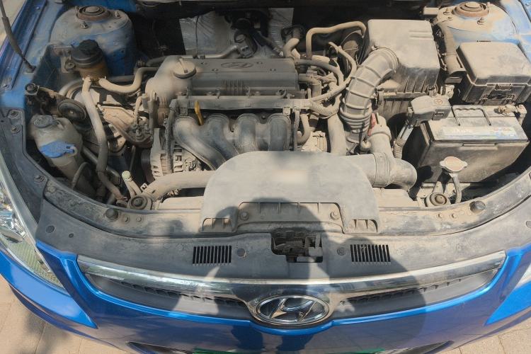 Used Hyundai i30 2009 1.6L Automatic Comfort Edition Engine Bay