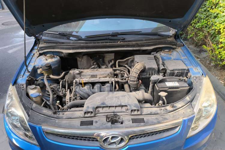 Used Hyundai i30 2009 1.6L Automatic Luxury Model Engine Bay