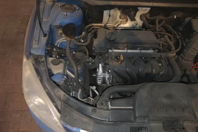 Used Hyundai i30 2009 1.6L Automatic Comfort Edition Engine Bay Right