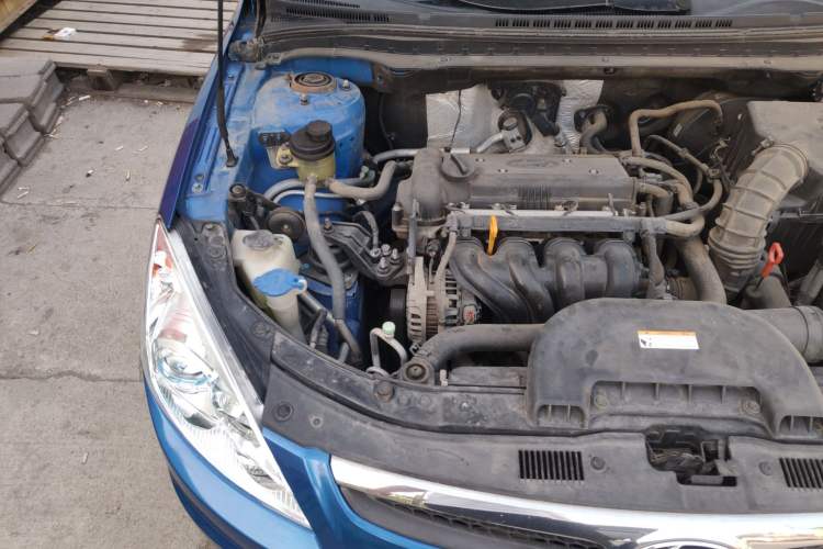Used Hyundai i30 2009 1.6L Automatic Comfort Edition Engine Bay Right