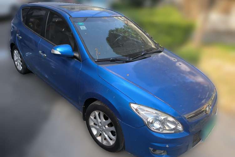 Used Hyundai i30 2009 1.6L Automatic Luxury Model Front Right 45 Deg