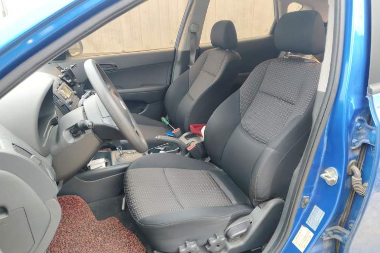 Used Hyundai i30 2009 1.6L Automatic Comfort Edition Left Front Seat