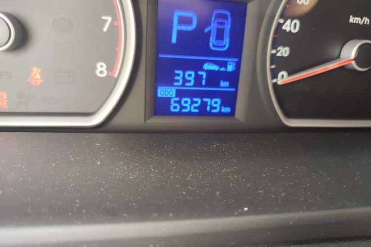 Used Hyundai i30 2009 1.6L Automatic Luxury Model Odometer Close Up