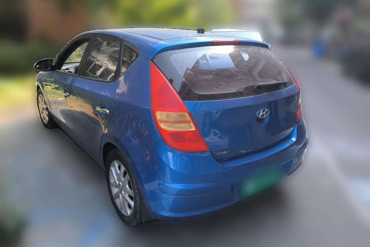 Used Hyundai i30 2009 1.6L Automatic Luxury Model Rear Left 45 Deg