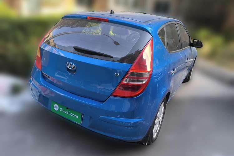 Used Hyundai i30 2009 1.6L Automatic Luxury Model Rear Right 45 Deg