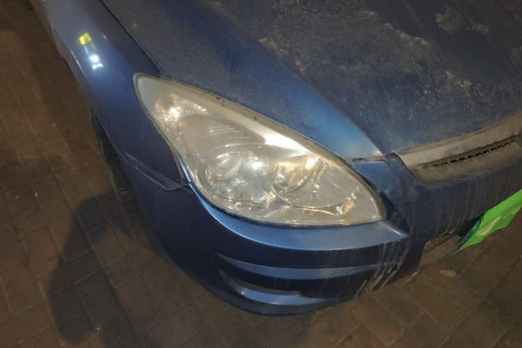 Used Hyundai i30 2009 1.6L Automatic Comfort Edition Right Front Headlight