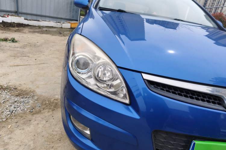 Used Hyundai i30 2009 1.6L Automatic Comfort Edition Right Front Headlight