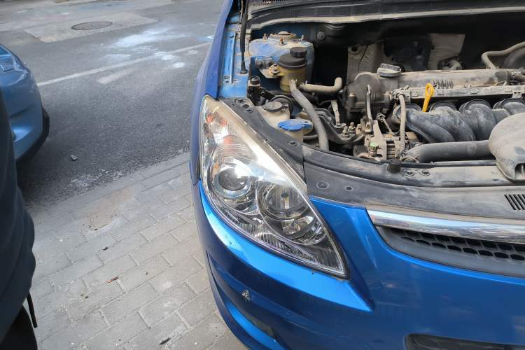 Used Hyundai i30 2009 1.6L Automatic Luxury Model Right Front Headlight