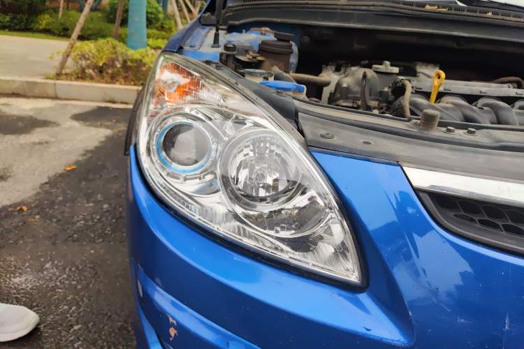 Used Hyundai i30 2009 1.6L Automatic Luxury Model Right Front Headlight