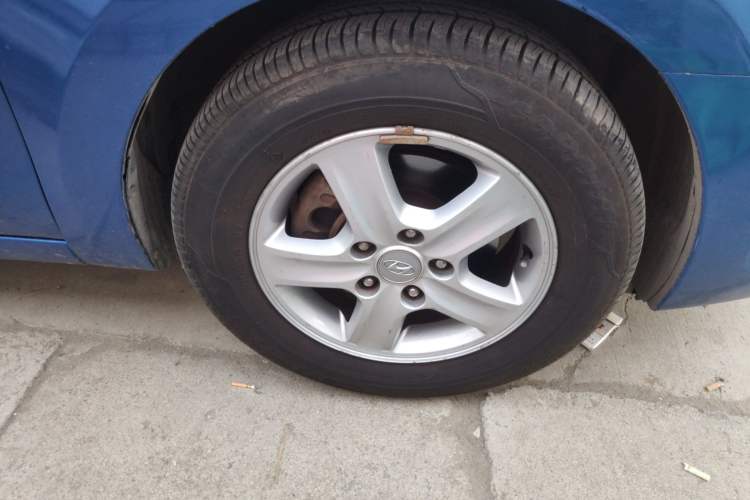 Used Hyundai i30 2009 1.6L Automatic Comfort Edition Right Front Wheel Hub
