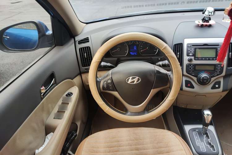 Used Hyundai i30 2009 1.6L Automatic Luxury Model Steering Wheel