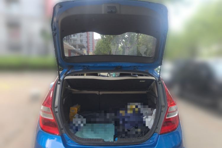 Used Hyundai i30 2009 1.6L Automatic Comfort Edition Trunk