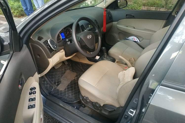 Used Hyundai i30 2009 1.6L Automatic Comfort Edition Driver Seat