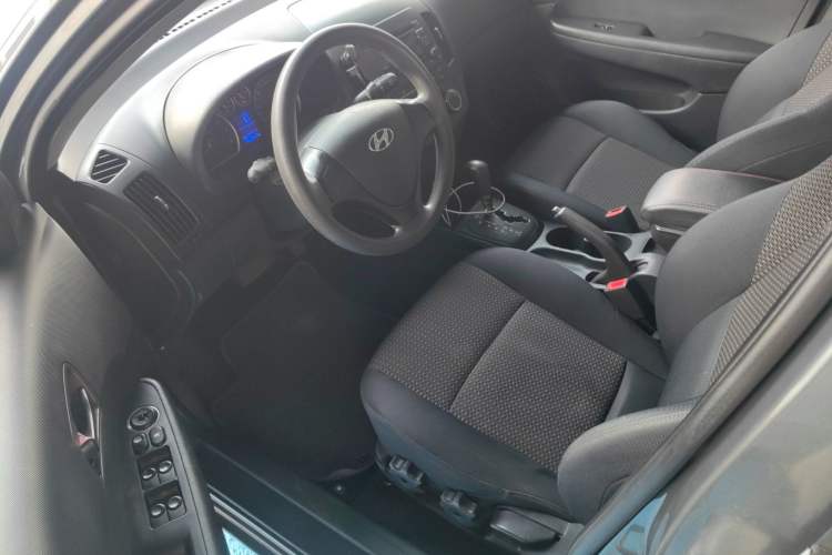Used Hyundai i30 2009 1.6L Automatic Comfort Edition Driver Seat