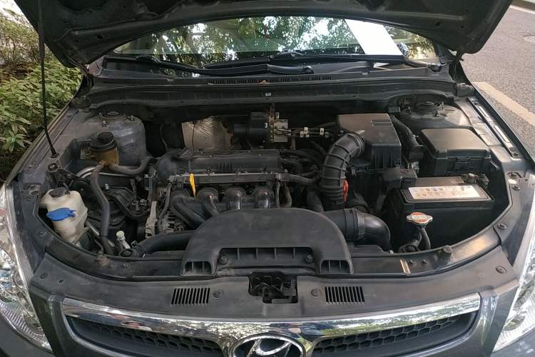Used Hyundai i30 2009 1.6L Automatic Comfort Edition Engine Bay