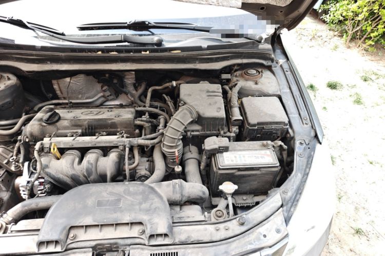 Used Hyundai i30 2009 1.6L Automatic Comfort Edition Engine Bay Left