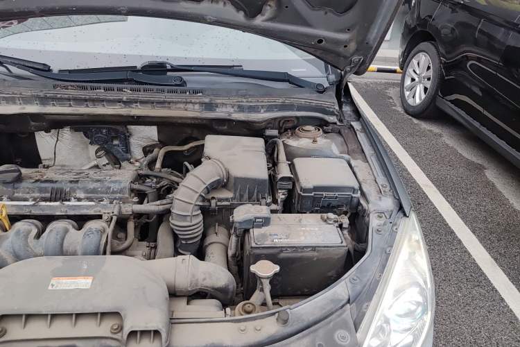 Used Hyundai i30 2009 1.6L Manual Comfort Edition Engine Bay Left