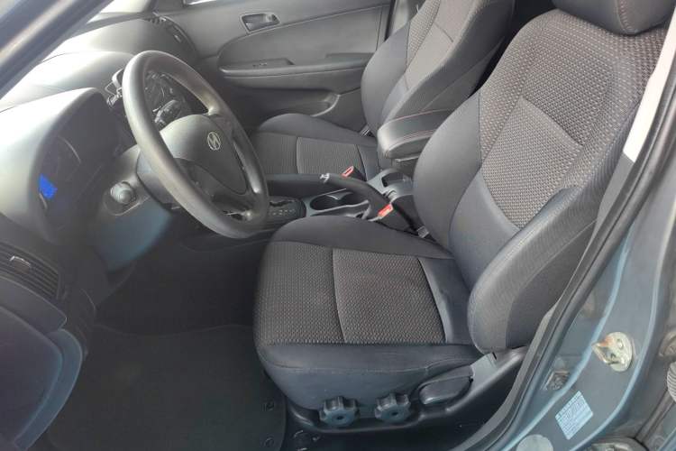 Used Hyundai i30 2009 1.6L Automatic Comfort Edition Left Front Seat