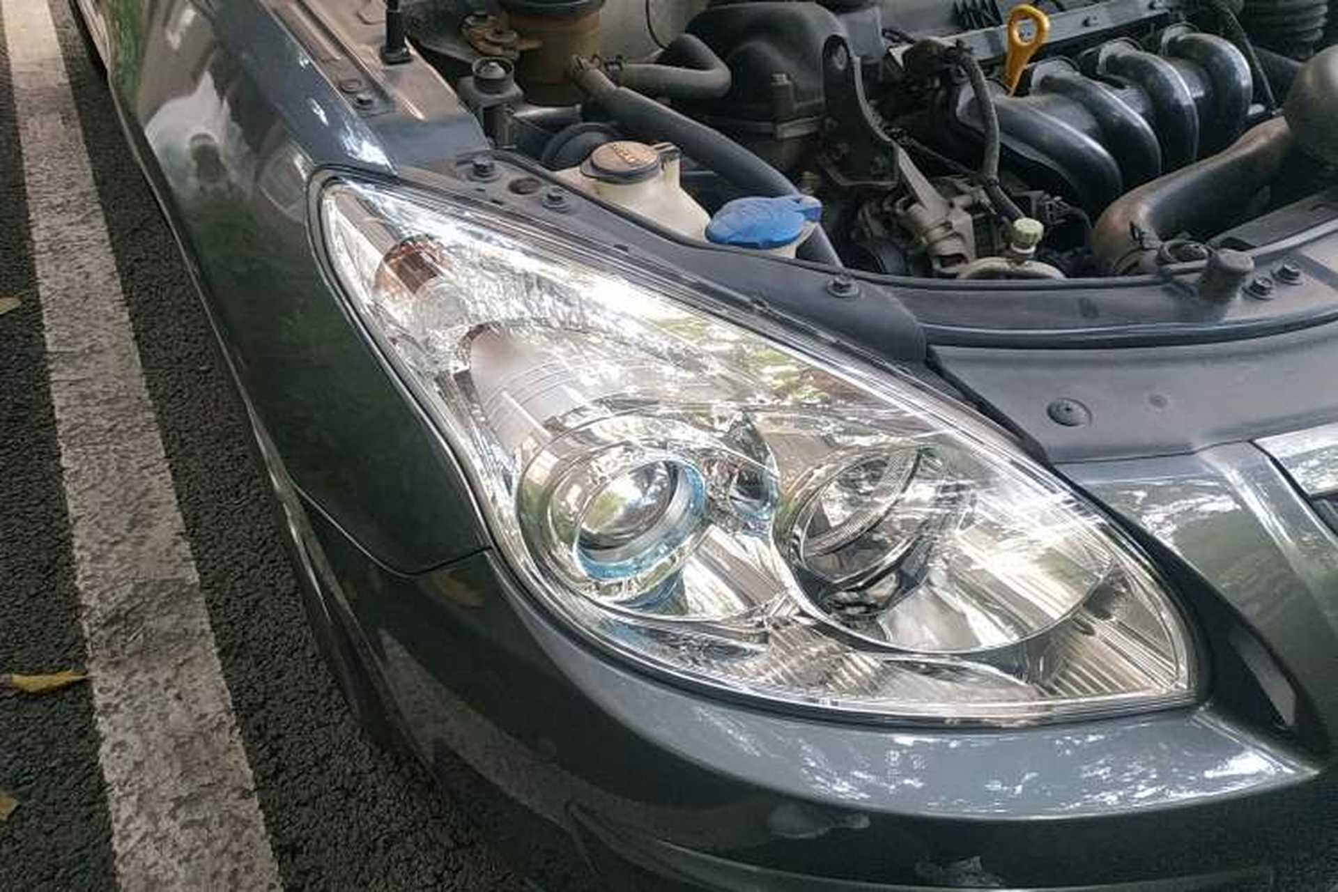 Used Hyundai i30 2009 1.6L Automatic Comfort Edition Right Front Headlight