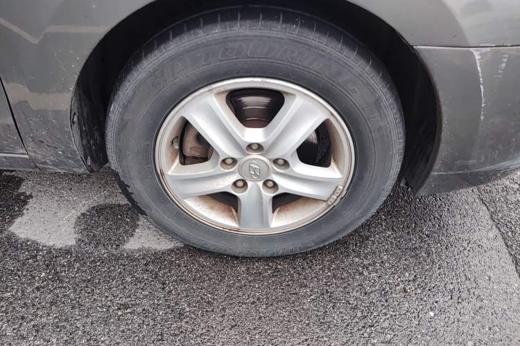 Used Hyundai i30 2009 1.6L Manual Comfort Edition Right Front Wheel Hub