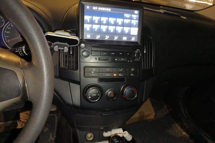 Used Hyundai i30 2009 1.6L Automatic Jingxiang Model Audio And AC Panel