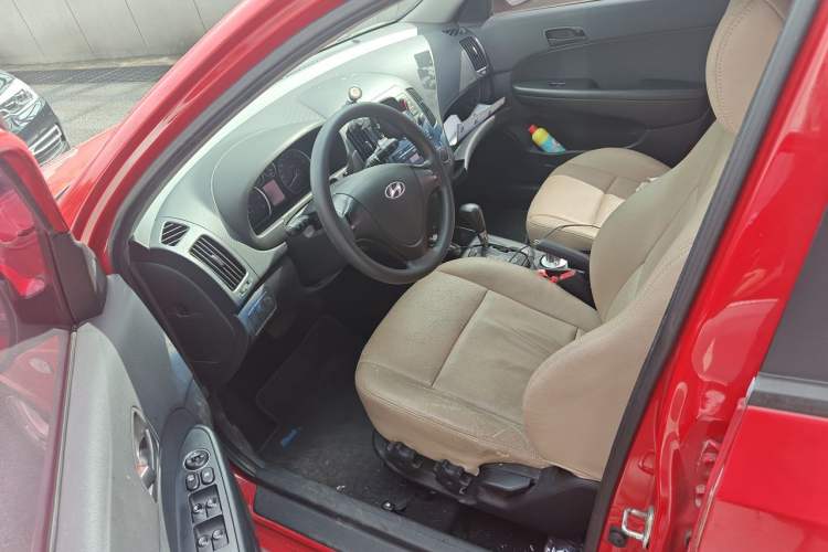 Used Hyundai i30 2009 1.6L Automatic Comfort Edition Driver Seat