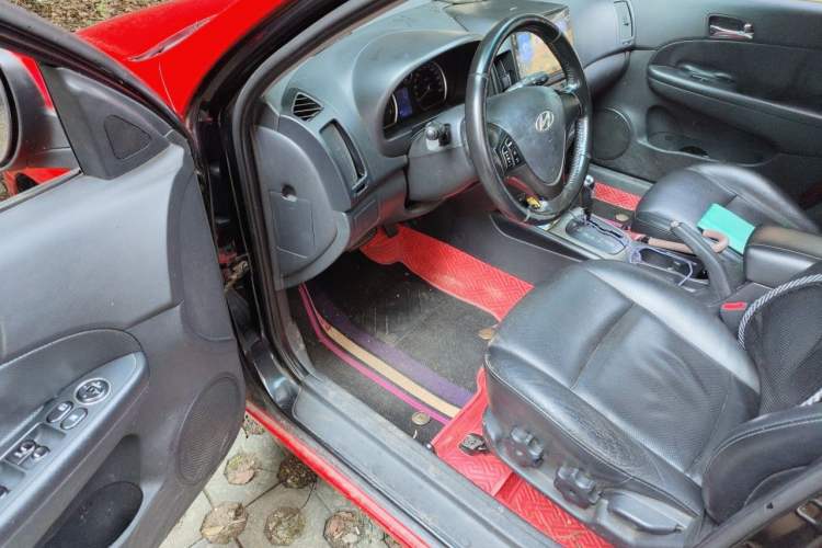 Used Hyundai i30 2009 1.6L Automatic Luxury Model Driver Seat