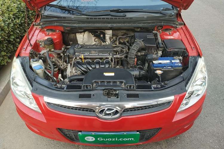 Used Hyundai i30 2009 1.6L Automatic Luxury Model Engine Bay