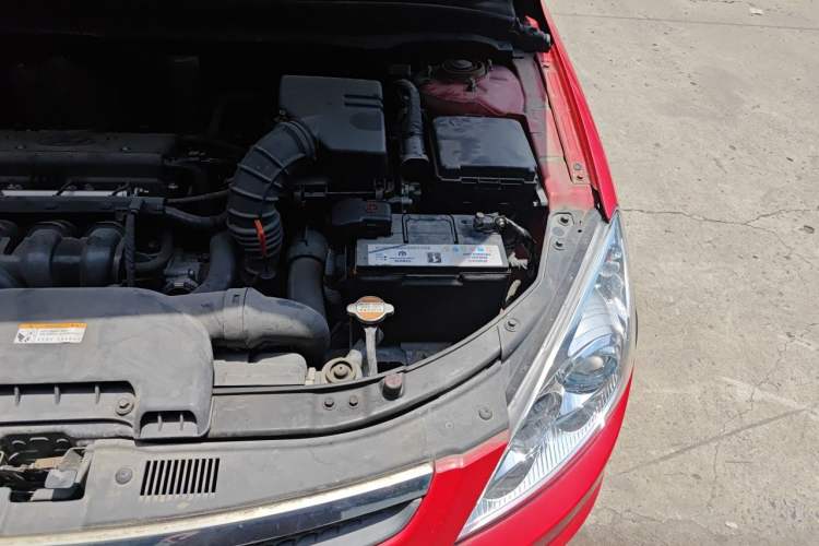 Used Hyundai i30 2009 1.6L Automatic Comfort Edition Engine Bay Left
