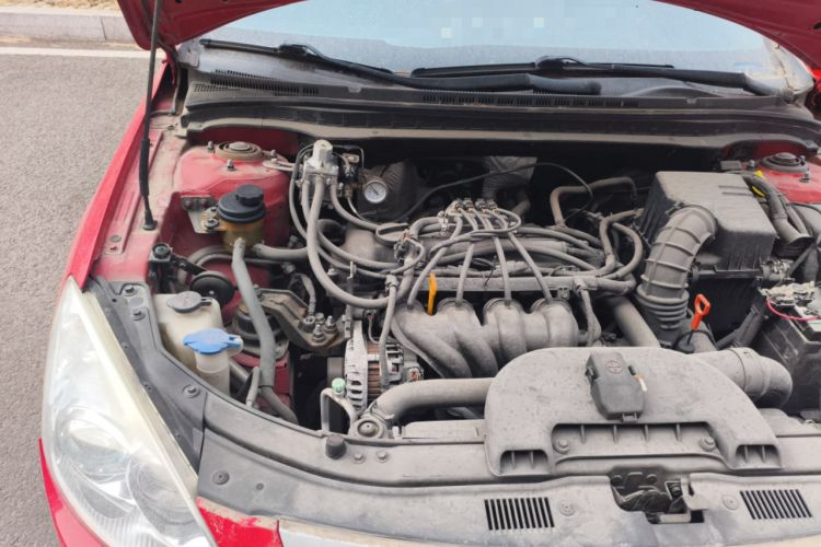 Used Hyundai i30 2009 1.6L Automatic Comfort Edition Engine Bay Right