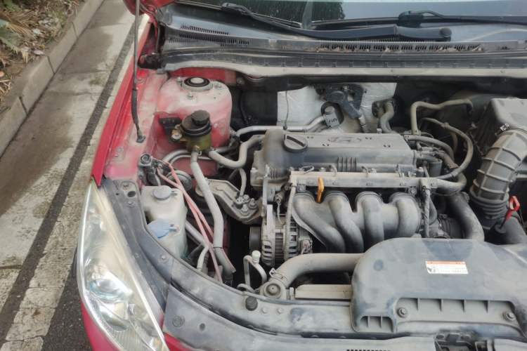 Used Hyundai i30 2009 1.6L Automatic Comfort Edition Engine Bay Right