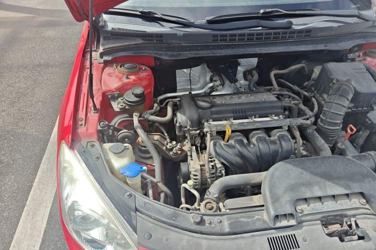 Used Hyundai i30 2009 1.6L Automatic Comfort Edition Engine Bay Right