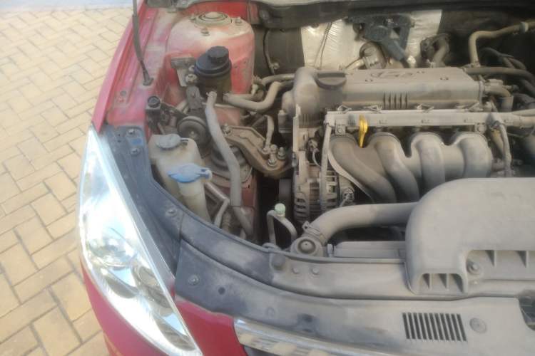 Used Hyundai i30 2009 1.6L Automatic Comfort Edition Engine Bay Right