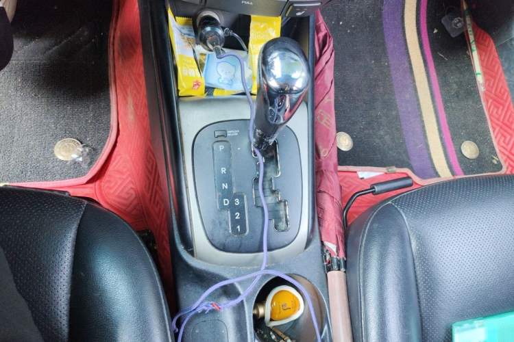 Used Hyundai i30 2009 1.6L Automatic Luxury Model Gear Lever