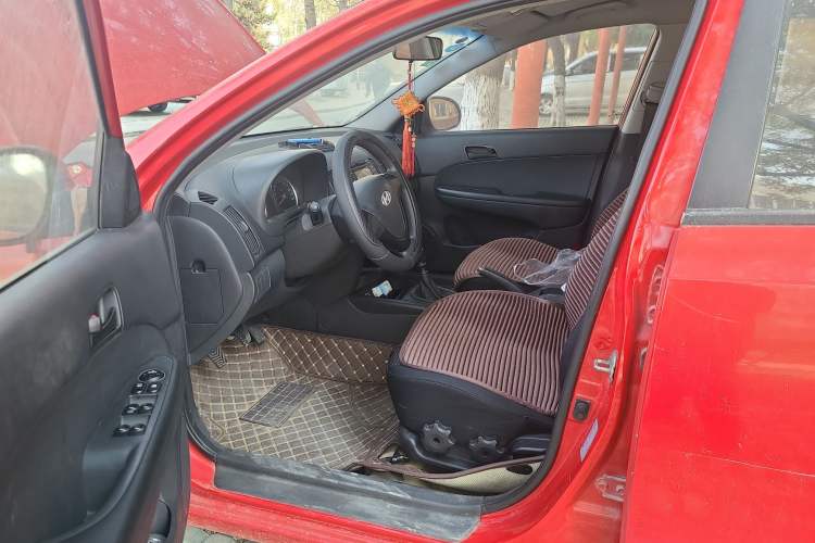 Used Hyundai i30 2009 1.6L Manual Comfort Edition Left Front Seat