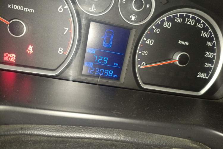 Used Hyundai i30 2009 1.6L Manual Comfort Edition Odometer Close Up